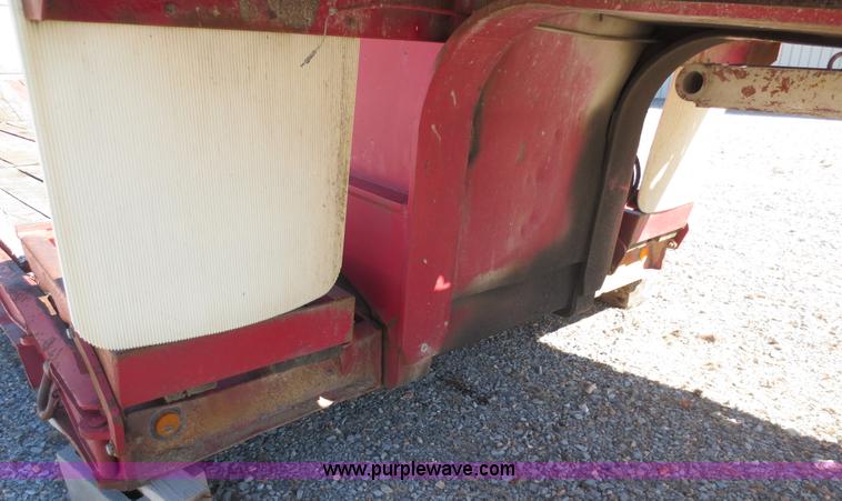 image for item F6592 1990 Etnyre 35' 50 ton detachable equipment trailer