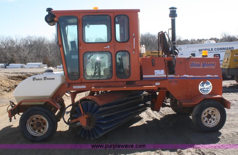 image for item G5001 2004 Broce RC350 broom