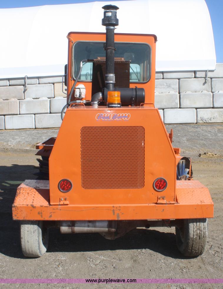 image for item G5001 2004 Broce RC350 broom