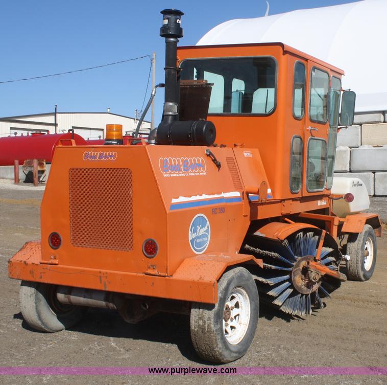 image for item G5001 2004 Broce RC350 broom