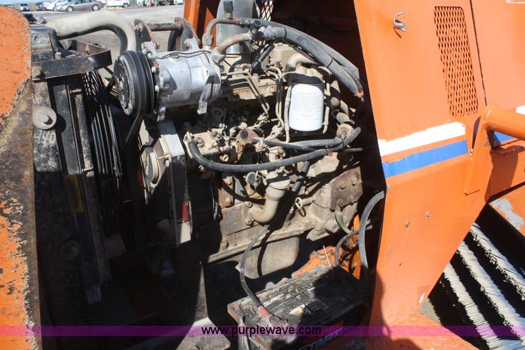 image for item G5001 2004 Broce RC350 broom