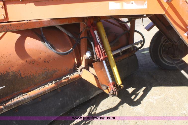 image for item G5001 2004 Broce RC350 broom