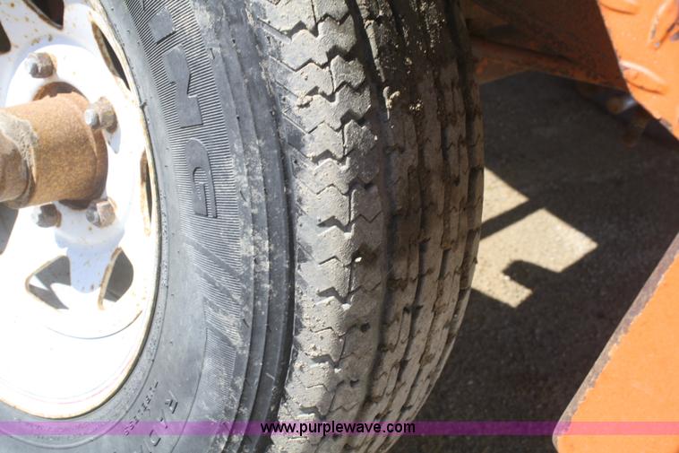 image for item G5001 2004 Broce RC350 broom