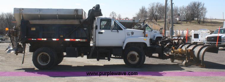 image for item G5002 2000 GMC C8500 dump truck