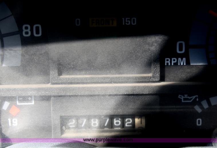 image for item G5002 2000 GMC C8500 dump truck