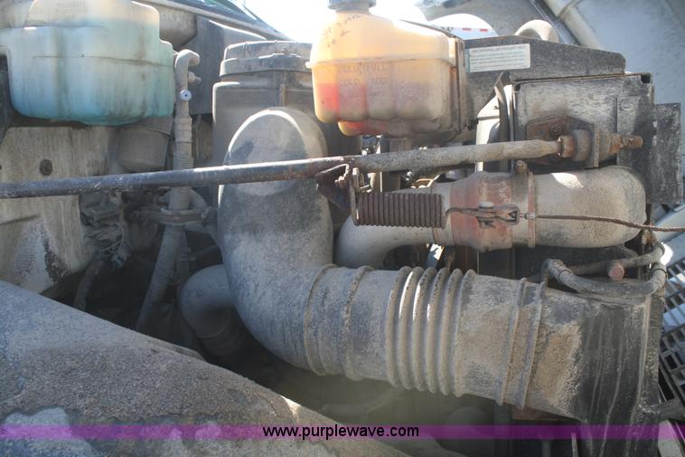 image for item G5002 2000 GMC C8500 dump truck