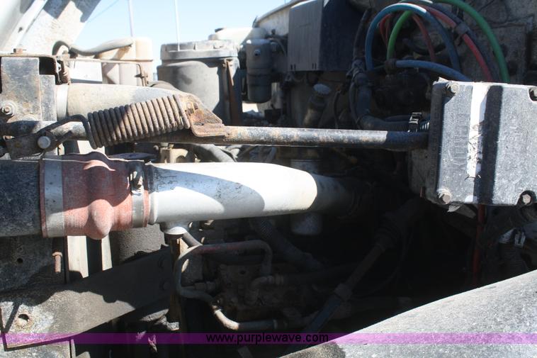 image for item G5002 2000 GMC C8500 dump truck