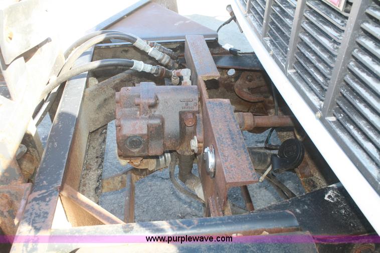 image for item G5002 2000 GMC C8500 dump truck