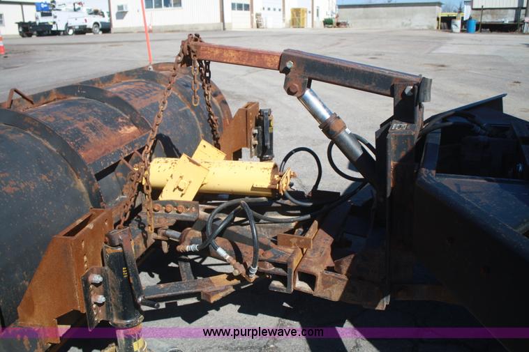 image for item G5002 2000 GMC C8500 dump truck