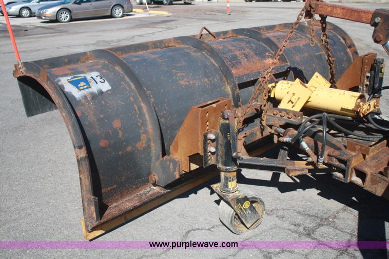 image for item G5002 2000 GMC C8500 dump truck