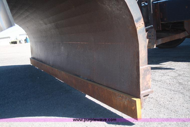 image for item G5002 2000 GMC C8500 dump truck