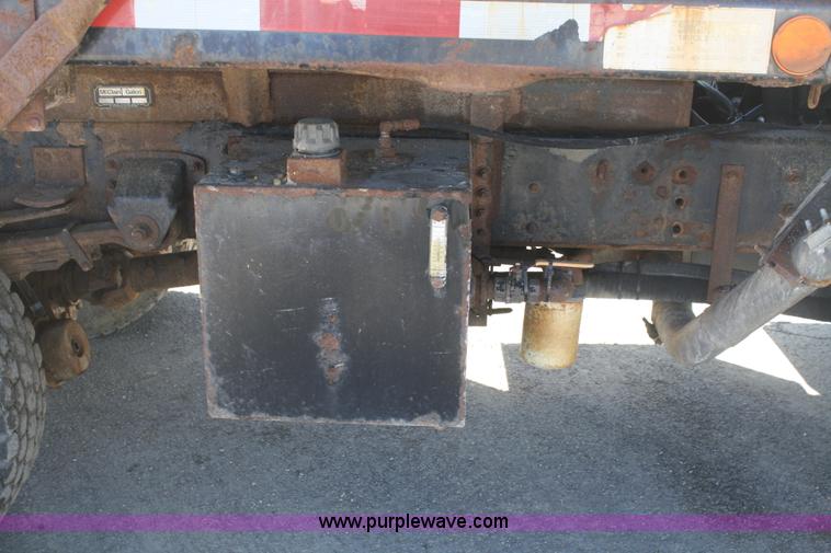 image for item G5002 2000 GMC C8500 dump truck