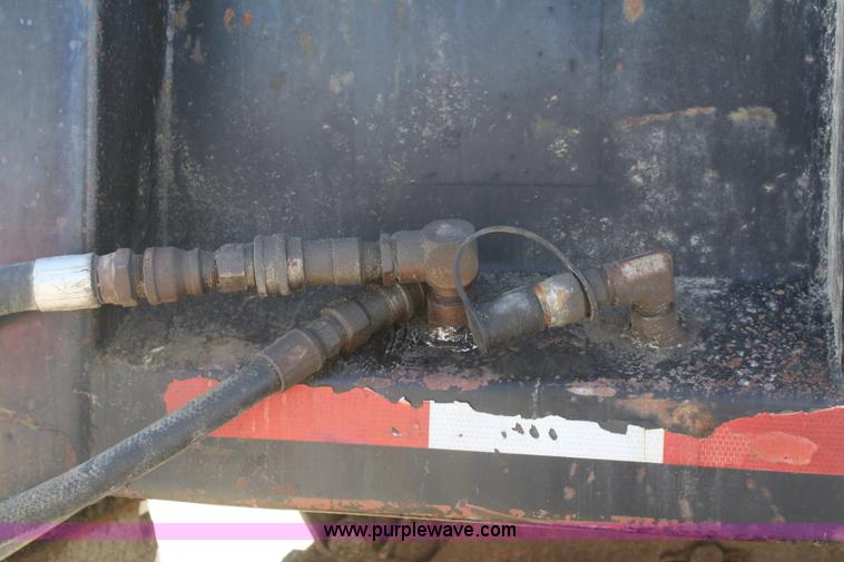 image for item G5002 2000 GMC C8500 dump truck