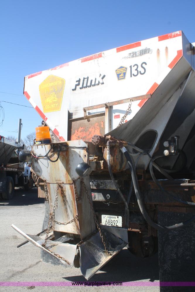 image for item G5002 2000 GMC C8500 dump truck