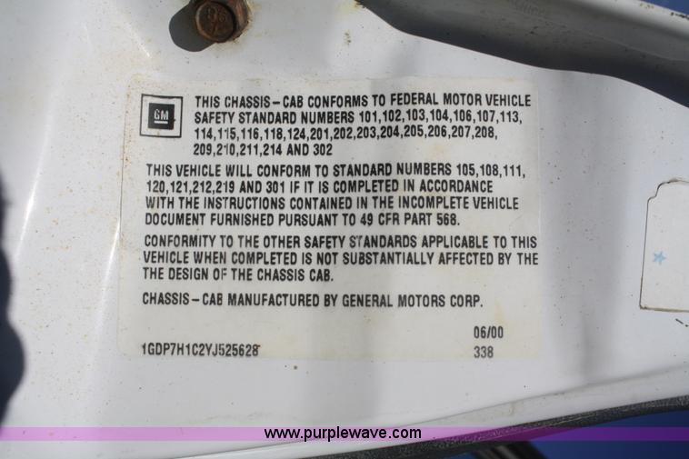 image for item G5002 2000 GMC C8500 dump truck