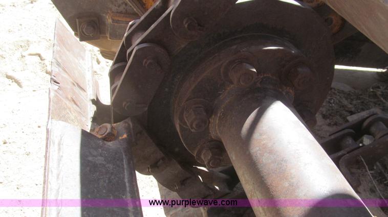 image for item G5663 1973 John Deere 860A paddle scraper