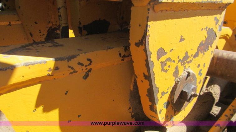 image for item G5663 1973 John Deere 860A paddle scraper