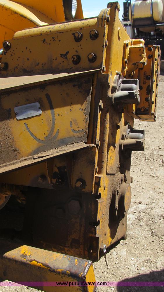 image for item G5663 1973 John Deere 860A paddle scraper