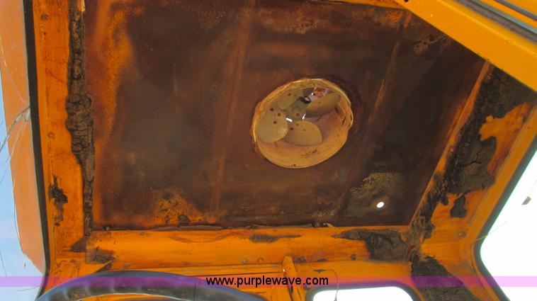 image for item G5663 1973 John Deere 860A paddle scraper