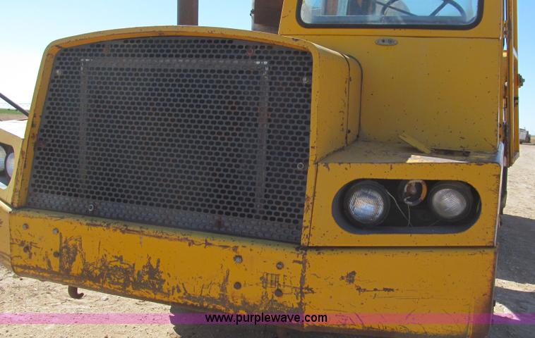 image for item G5663 1973 John Deere 860A paddle scraper