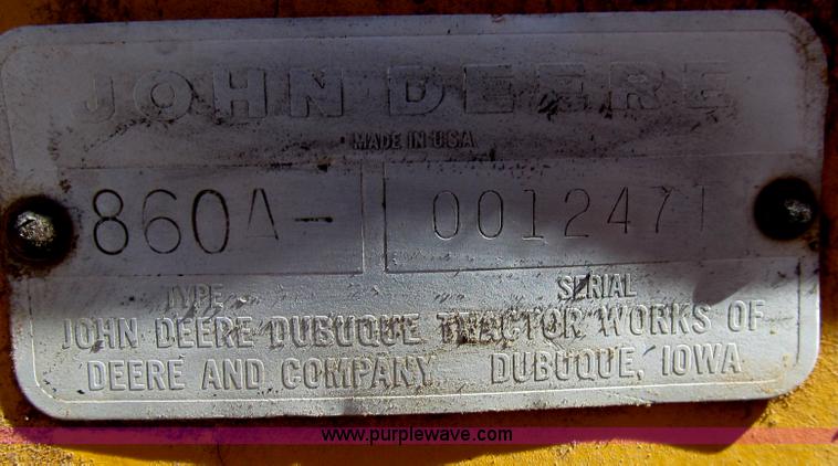 image for item G5663 1973 John Deere 860A paddle scraper