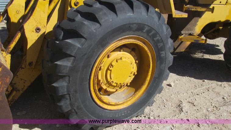 image for item G5668 1973 Caterpillar 930 wheel loader