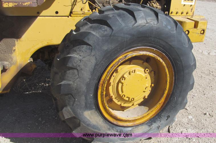 image for item G5668 1973 Caterpillar 930 wheel loader