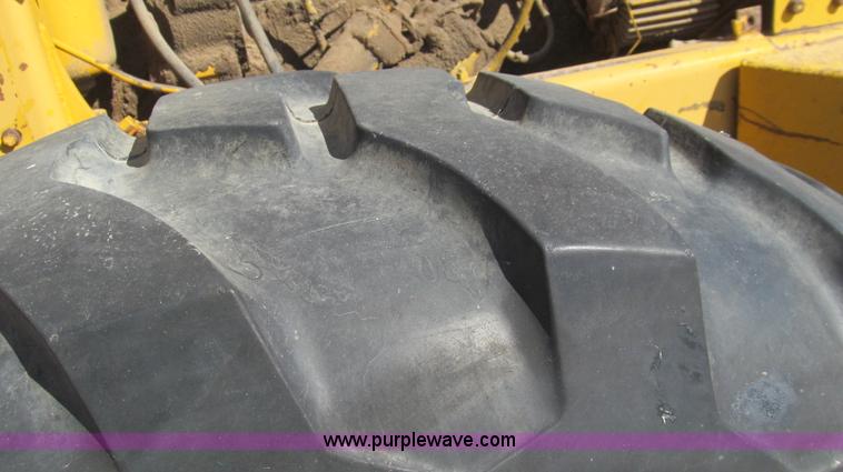 image for item G5668 1973 Caterpillar 930 wheel loader