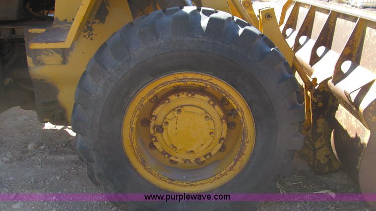 image for item G5668 1973 Caterpillar 930 wheel loader