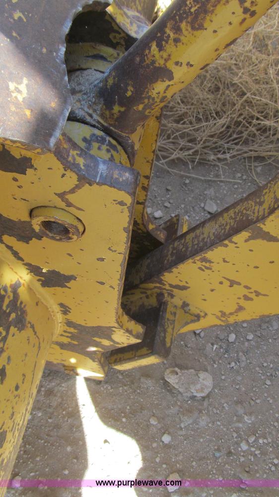 image for item G5668 1973 Caterpillar 930 wheel loader