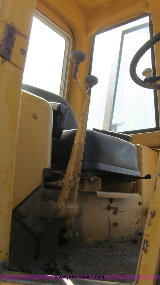 image for item G5668 1973 Caterpillar 930 wheel loader