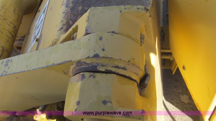 image for item G5668 1973 Caterpillar 930 wheel loader