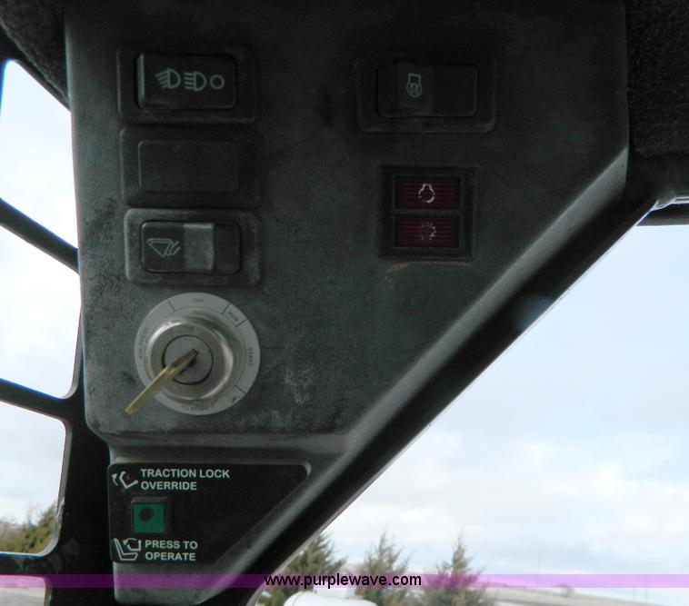 image for item G7539 1999 Bobcat 873 F series skid steer