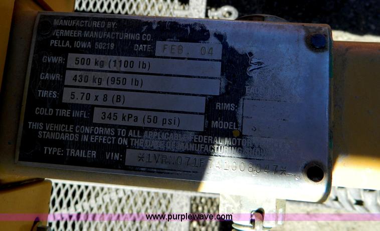 image for item G7784 2004 Vermeer SC252 auto sweep stump cutter