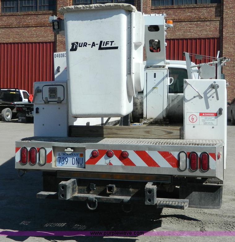 image for item G7788 2004 Chevrolet C4500 service boom truck