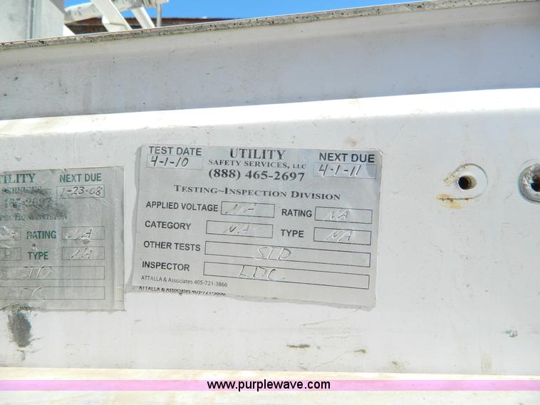 image for item G7788 2004 Chevrolet C4500 service boom truck