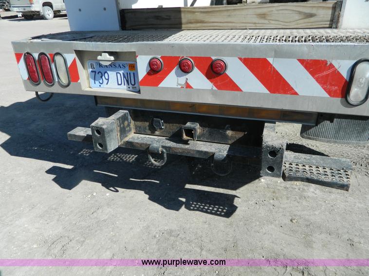 image for item G7788 2004 Chevrolet C4500 service boom truck