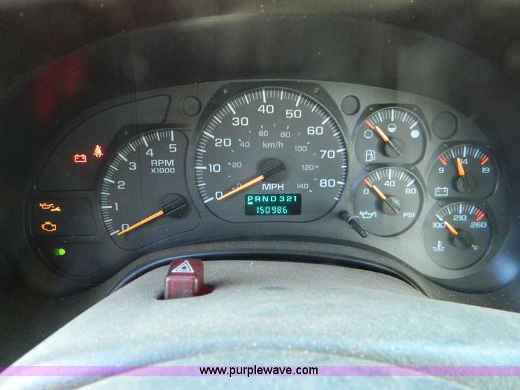 image for item G7788 2004 Chevrolet C4500 service boom truck