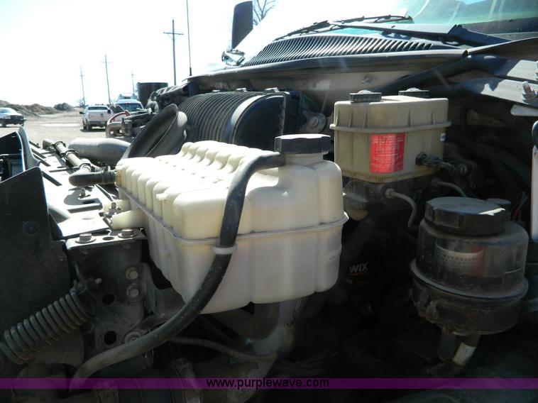 image for item G7788 2004 Chevrolet C4500 service boom truck