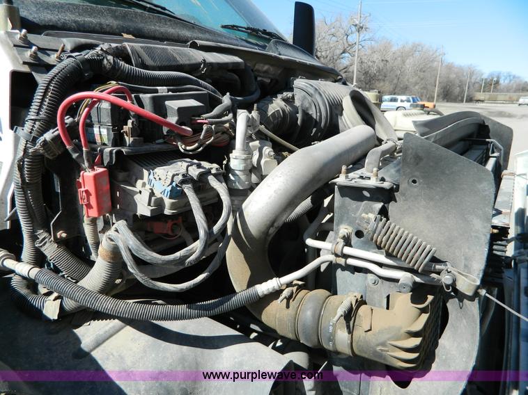 image for item G7788 2004 Chevrolet C4500 service boom truck