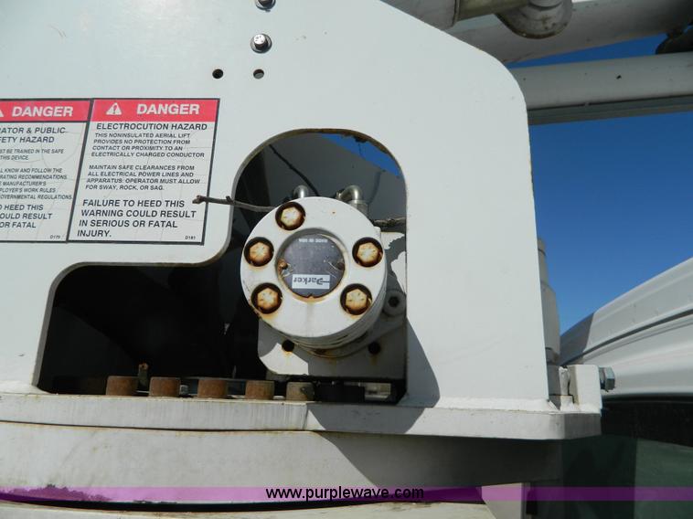 image for item G7788 2004 Chevrolet C4500 service boom truck