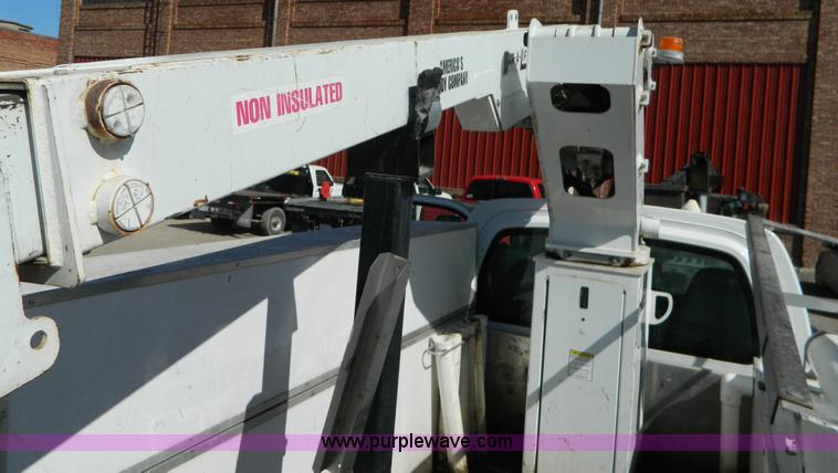 image for item G7788 2004 Chevrolet C4500 service boom truck