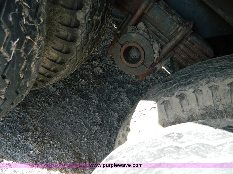 image for item G7792 1967 Lacrosse step deck trailer