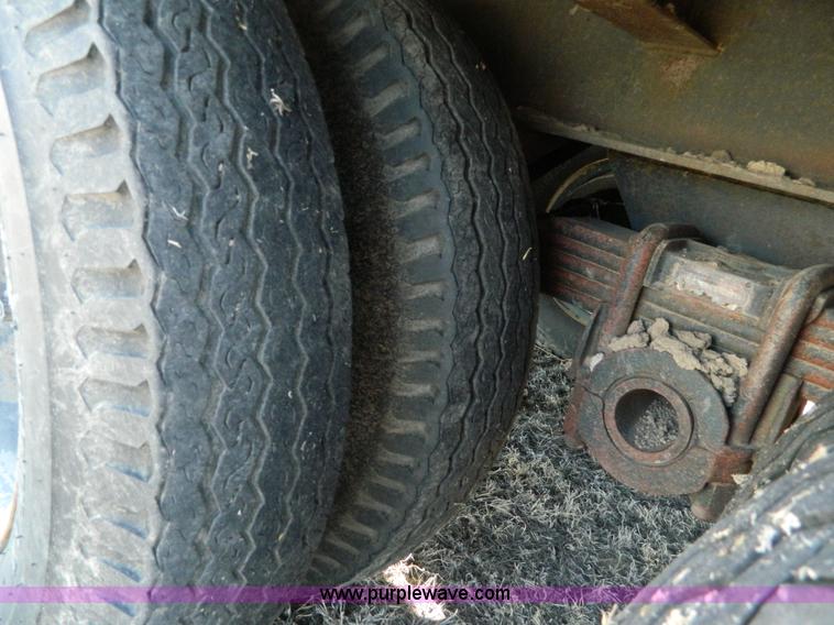 image for item G7792 1967 Lacrosse step deck trailer