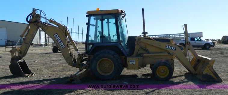 image for item G7796 1997 John Deere 310E backhoe