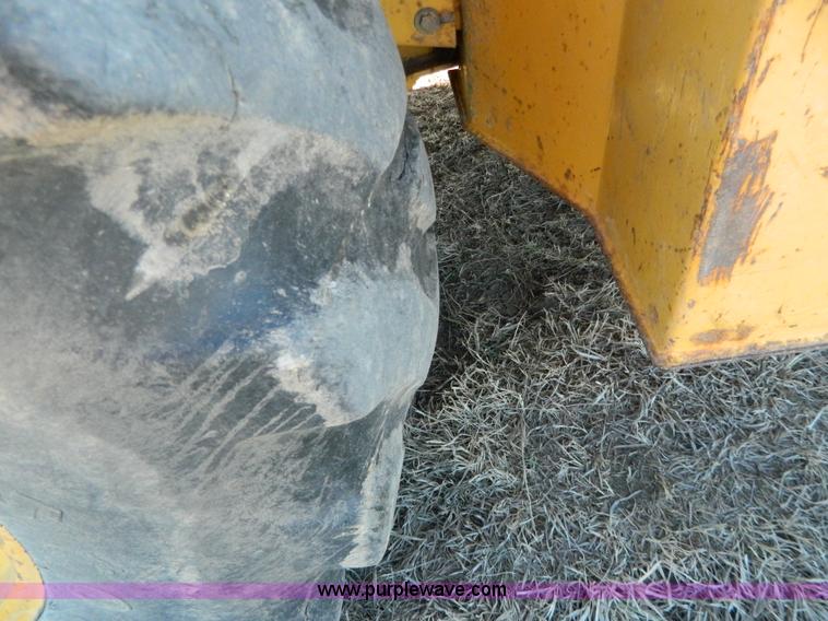 image for item G7796 1997 John Deere 310E backhoe