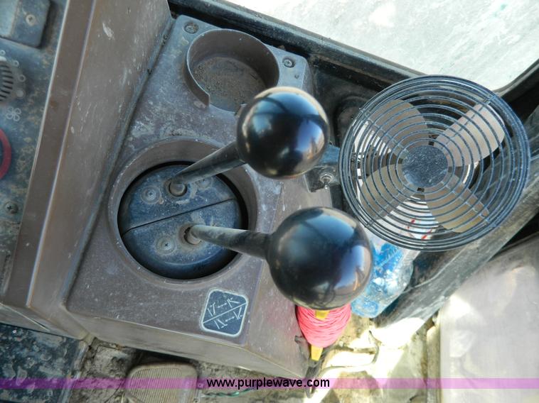 image for item G7796 1997 John Deere 310E backhoe