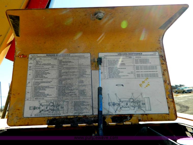 image for item G7796 1997 John Deere 310E backhoe