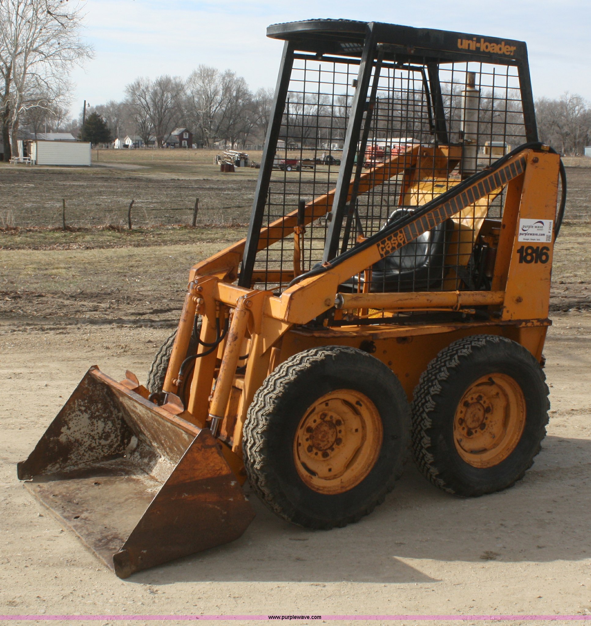 1976 Case 1816 skid steer in Lawrence, KS Item F2556 sold Purple Wave
