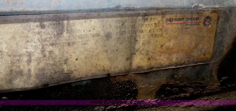 image for item B2494 1999 Freightliner C120 semi truck